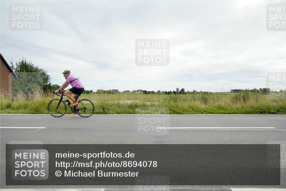 31.08.2025 - Elbe Triathlon Hamburg Michael Burmester http://msf.ph/oto/8694078 31.08.2025 14:21:44 Radfahren 130 meine-sportfotos.de