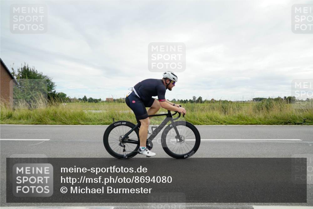 31.08.2025 - Elbe Triathlon Hamburg Michael Burmester http://msf.ph/oto/8694080 31.08.2025 14:21:46 Radfahren 130 meine-sportfotos.de