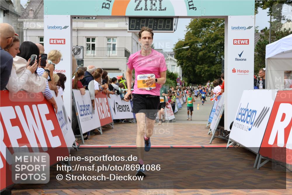 31.08.2025 - 21. Blankeneser Heldenlauf Strokosch-Dieckow http://msf.ph/oto/8694086 31.08.2025 12:35:53 Ziel 5480, 5488, 5211, 5089, 4173, 4336 meine-sportfotos.de