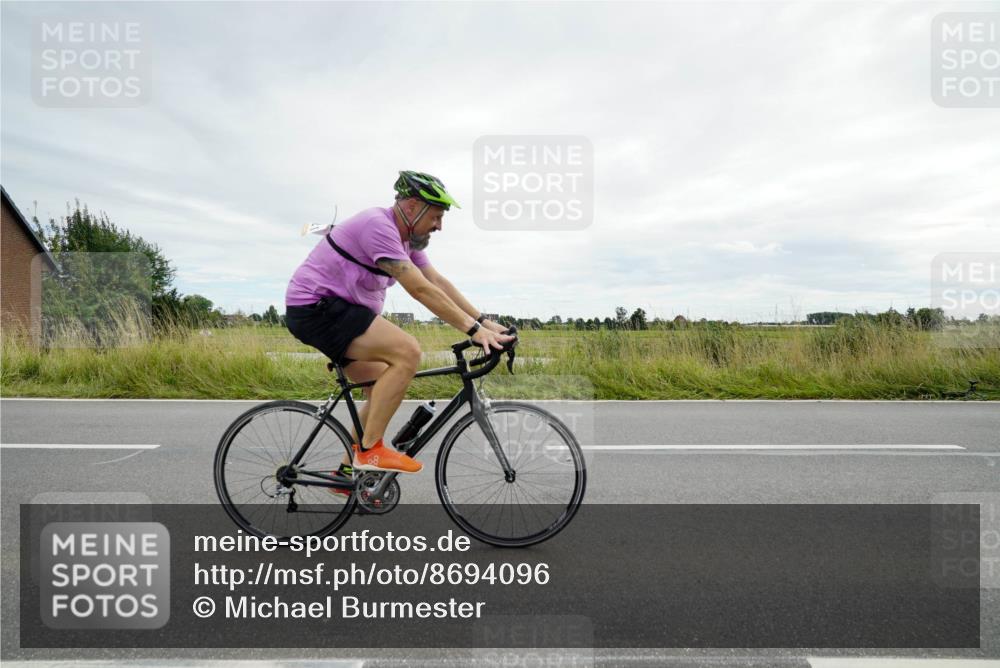 31.08.2025 - Elbe Triathlon Hamburg Michael Burmester http://msf.ph/oto/8694096 31.08.2025 14:24:38 Radfahren 142 meine-sportfotos.de