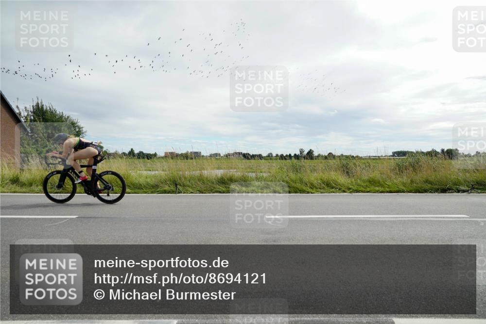 31.08.2025 - Elbe Triathlon Hamburg Michael Burmester http://msf.ph/oto/8694121 31.08.2025 14:34:08 Radfahren  meine-sportfotos.de