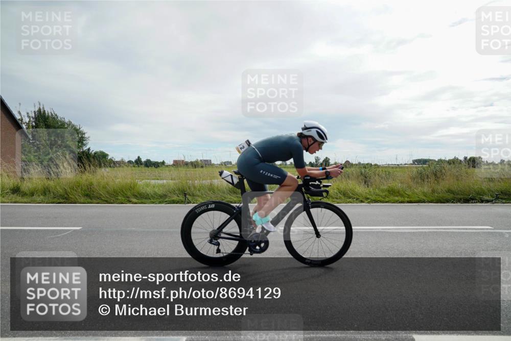 31.08.2025 - Elbe Triathlon Hamburg Michael Burmester http://msf.ph/oto/8694129 31.08.2025 14:36:48 Radfahren  meine-sportfotos.de