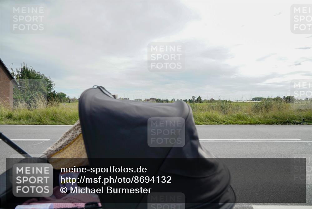 31.08.2025 - Elbe Triathlon Hamburg Michael Burmester http://msf.ph/oto/8694132 31.08.2025 14:37:01 Radfahren  meine-sportfotos.de