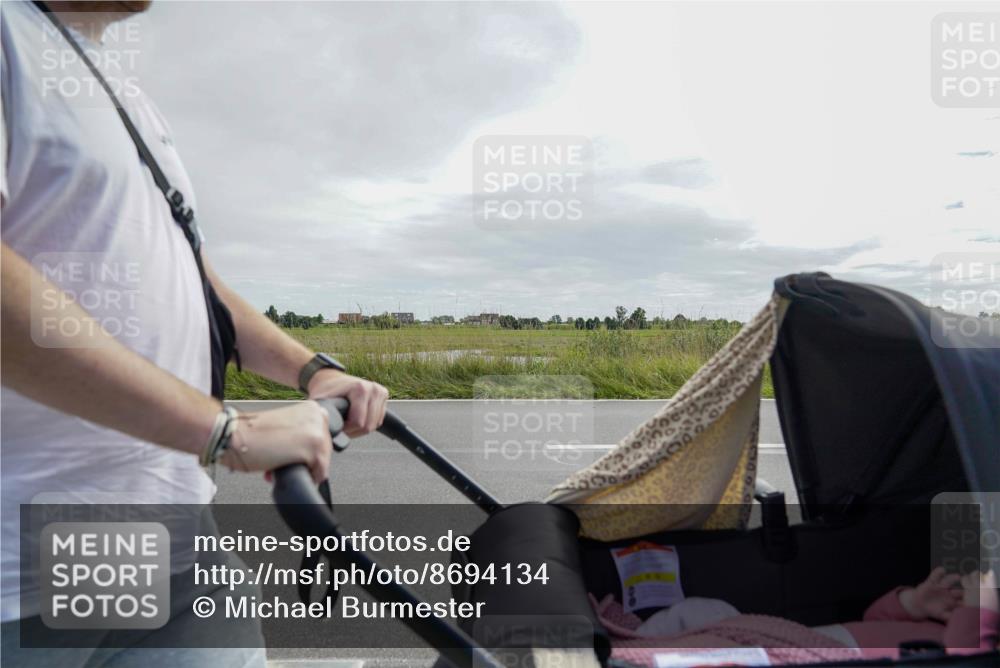 31.08.2025 - Elbe Triathlon Hamburg Michael Burmester http://msf.ph/oto/8694134 31.08.2025 14:37:02 Radfahren  meine-sportfotos.de