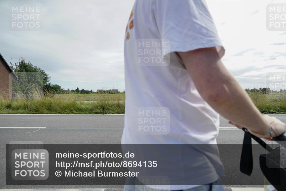 31.08.2025 - Elbe Triathlon Hamburg Michael Burmester http://msf.ph/oto/8694135 31.08.2025 14:37:02 Radfahren  meine-sportfotos.de