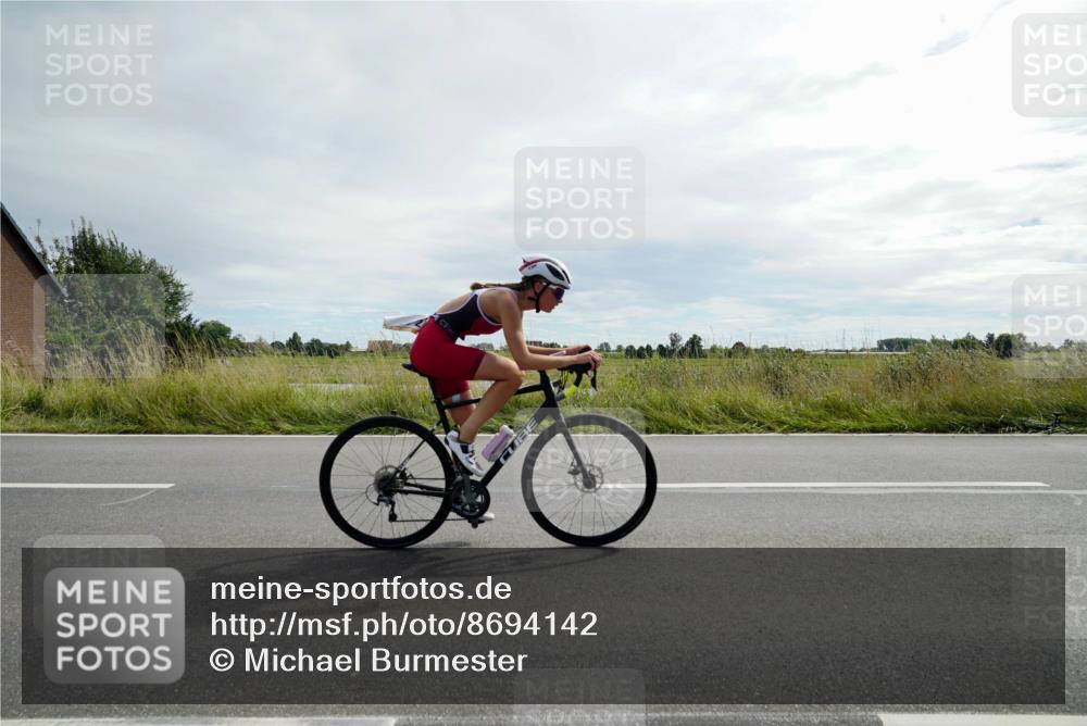 31.08.2025 - Elbe Triathlon Hamburg Michael Burmester http://msf.ph/oto/8694142 31.08.2025 14:37:51 Radfahren 153 meine-sportfotos.de
