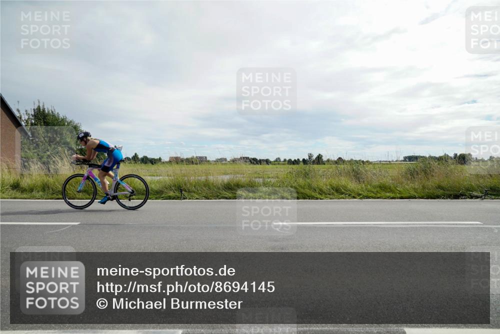 31.08.2025 - Elbe Triathlon Hamburg Michael Burmester http://msf.ph/oto/8694145 31.08.2025 14:38:22 Radfahren  meine-sportfotos.de