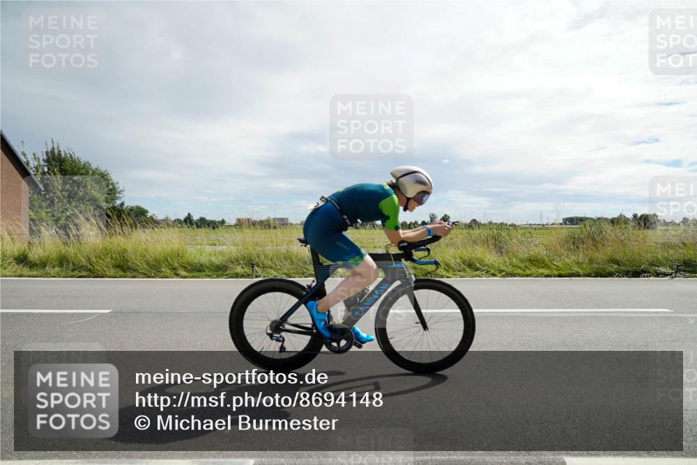 31.08.2025 - Elbe Triathlon Hamburg Michael Burmester http://msf.ph/oto/8694148 31.08.2025 14:39:31 Radfahren  meine-sportfotos.de