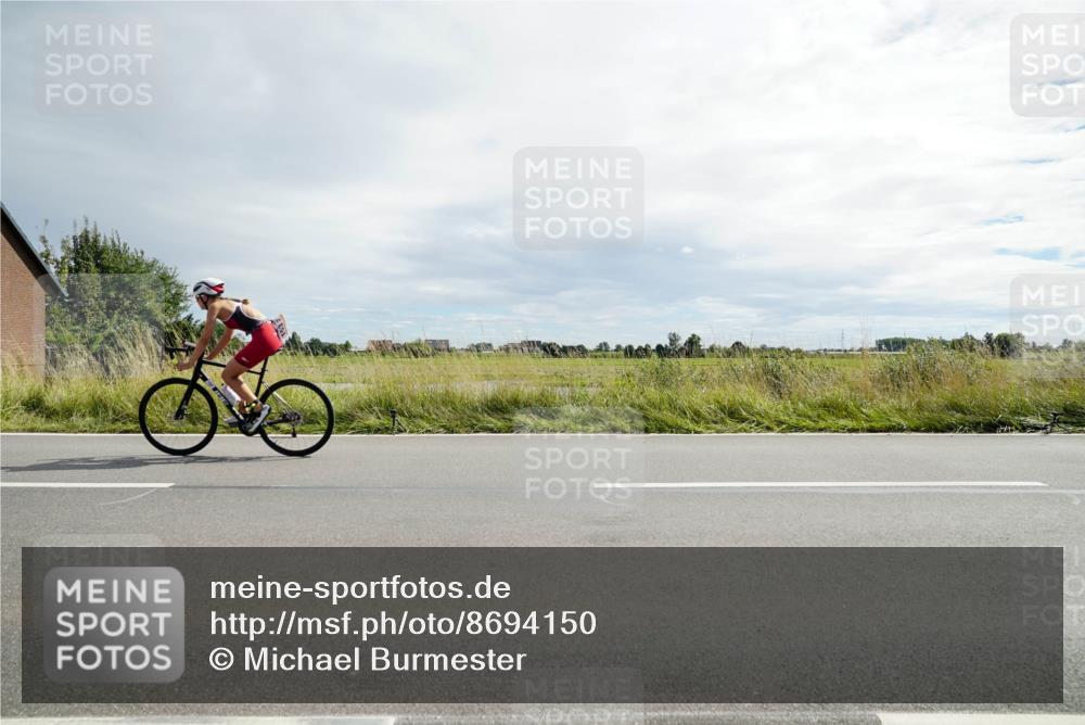 31.08.2025 - Elbe Triathlon Hamburg Michael Burmester http://msf.ph/oto/8694150 31.08.2025 14:39:51 Radfahren  meine-sportfotos.de