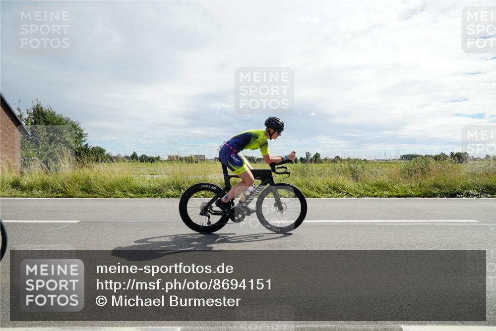 31.08.2025 - Elbe Triathlon Hamburg Michael Burmester http://msf.ph/oto/8694151 31.08.2025 14:39:59 Radfahren 122, 144 meine-sportfotos.de