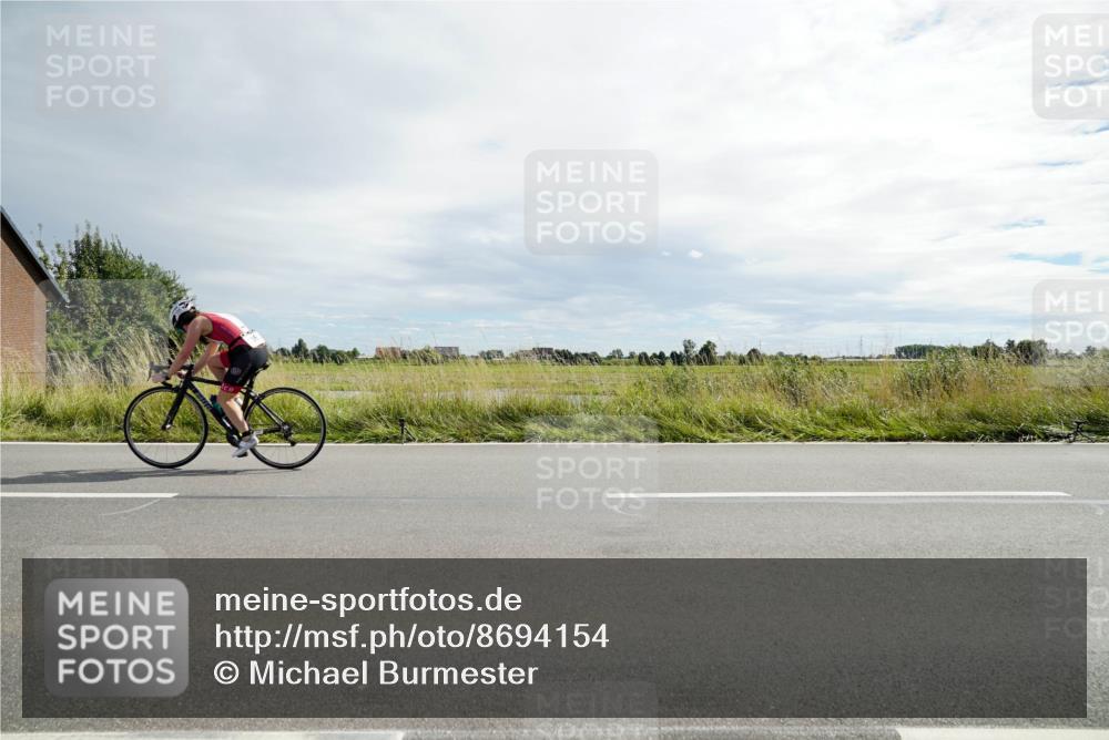 31.08.2025 - Elbe Triathlon Hamburg Michael Burmester http://msf.ph/oto/8694154 31.08.2025 14:40:10 Radfahren  meine-sportfotos.de