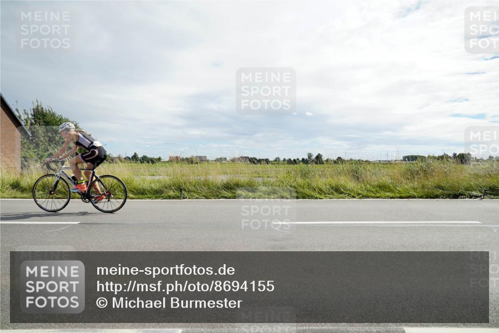 31.08.2025 - Elbe Triathlon Hamburg Michael Burmester http://msf.ph/oto/8694155 31.08.2025 14:40:35 Radfahren  meine-sportfotos.de