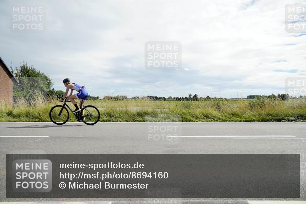 31.08.2025 - Elbe Triathlon Hamburg Michael Burmester http://msf.ph/oto/8694160 31.08.2025 14:41:03 Radfahren 137 meine-sportfotos.de