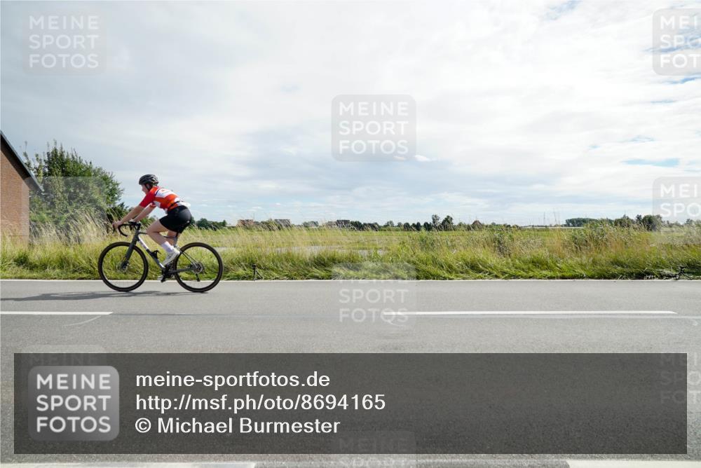 31.08.2025 - Elbe Triathlon Hamburg Michael Burmester http://msf.ph/oto/8694165 31.08.2025 14:41:26 Radfahren  meine-sportfotos.de