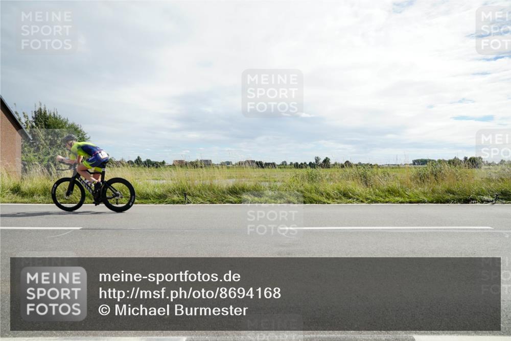 31.08.2025 - Elbe Triathlon Hamburg Michael Burmester http://msf.ph/oto/8694168 31.08.2025 14:41:52 Radfahren  meine-sportfotos.de