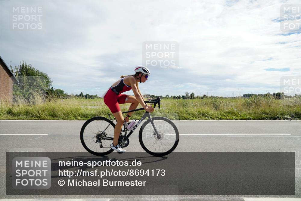 31.08.2025 - Elbe Triathlon Hamburg Michael Burmester http://msf.ph/oto/8694173 31.08.2025 14:42:31 Radfahren  meine-sportfotos.de