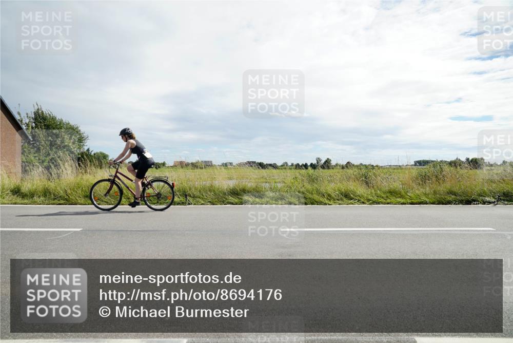 31.08.2025 - Elbe Triathlon Hamburg Michael Burmester http://msf.ph/oto/8694176 31.08.2025 14:42:50 Radfahren  meine-sportfotos.de
