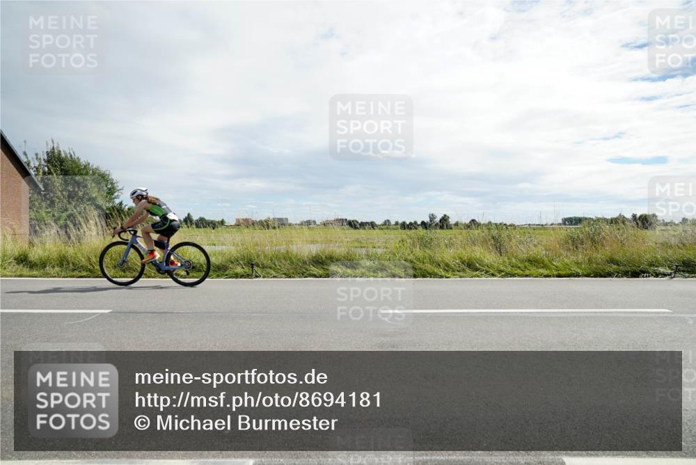 31.08.2025 - Elbe Triathlon Hamburg Michael Burmester http://msf.ph/oto/8694181 31.08.2025 14:43:07 Radfahren  meine-sportfotos.de