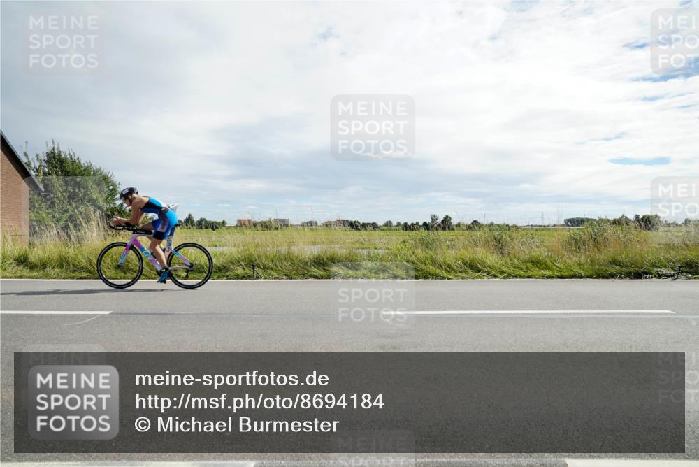 31.08.2025 - Elbe Triathlon Hamburg Michael Burmester http://msf.ph/oto/8694184 31.08.2025 14:43:14 Radfahren  meine-sportfotos.de