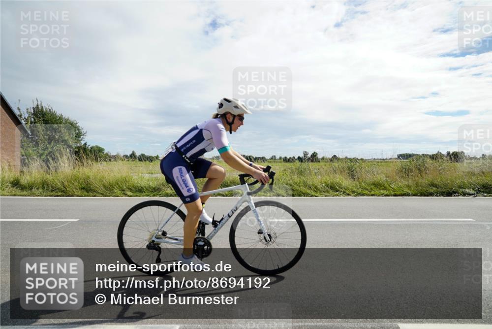 31.08.2025 - Elbe Triathlon Hamburg Michael Burmester http://msf.ph/oto/8694192 31.08.2025 14:44:00 Radfahren 127, 136 meine-sportfotos.de