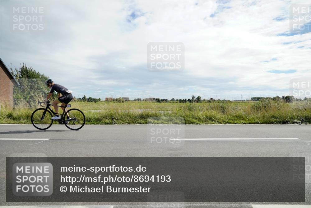 31.08.2025 - Elbe Triathlon Hamburg Michael Burmester http://msf.ph/oto/8694193 31.08.2025 14:44:10 Radfahren 145 meine-sportfotos.de