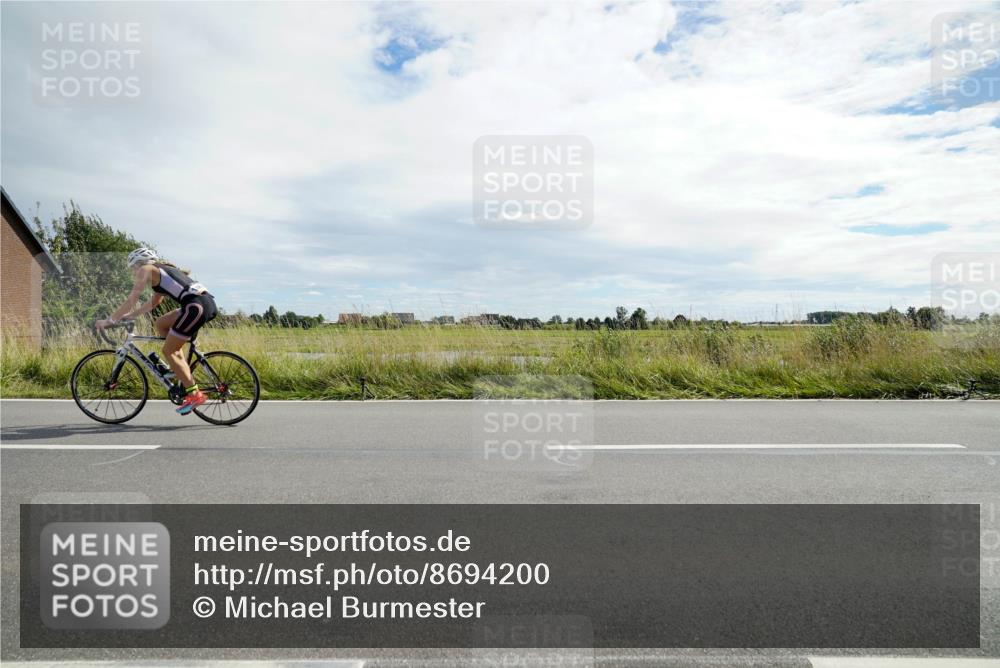 31.08.2025 - Elbe Triathlon Hamburg Michael Burmester http://msf.ph/oto/8694200 31.08.2025 14:44:56 Radfahren  meine-sportfotos.de