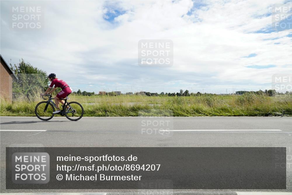 31.08.2025 - Elbe Triathlon Hamburg Michael Burmester http://msf.ph/oto/8694207 31.08.2025 14:45:26 Radfahren 162 meine-sportfotos.de
