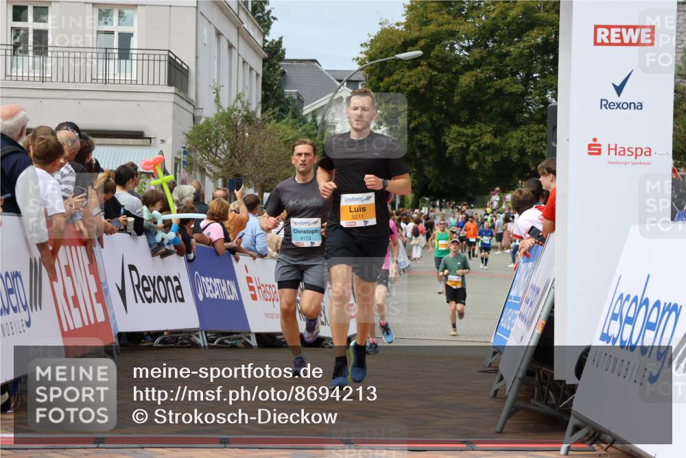 31.08.2025 - 21. Blankeneser Heldenlauf Strokosch-Dieckow http://msf.ph/oto/8694213 31.08.2025 12:35:49 Ziel 5480, 5211, 5089, 4173, 4336 meine-sportfotos.de