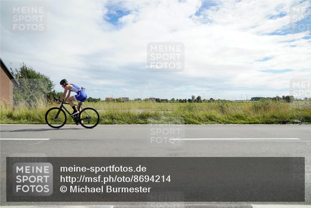 31.08.2025 - Elbe Triathlon Hamburg Michael Burmester http://msf.ph/oto/8694214 31.08.2025 14:45:54 Radfahren 137 meine-sportfotos.de