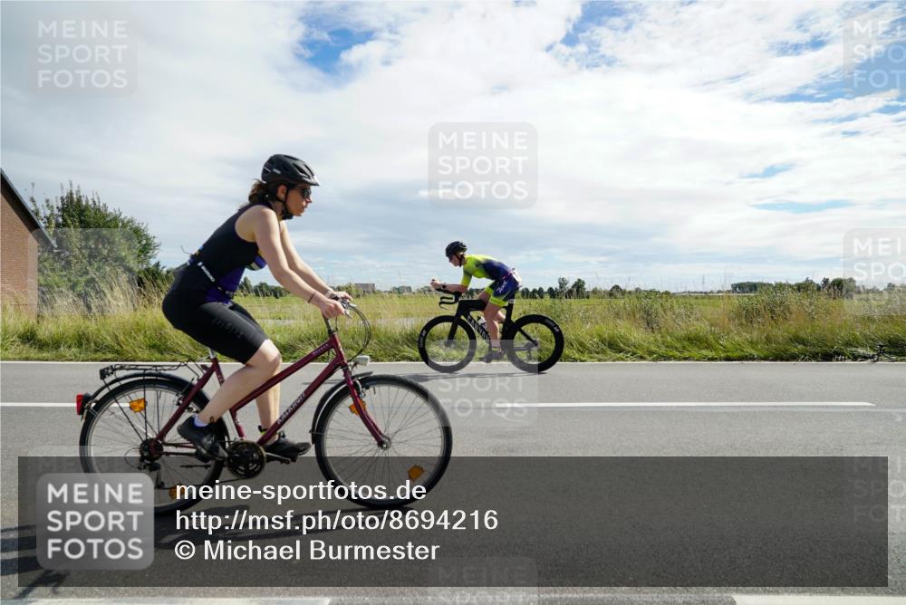 31.08.2025 - Elbe Triathlon Hamburg Michael Burmester http://msf.ph/oto/8694216 31.08.2025 14:46:07 Radfahren 143, 147 meine-sportfotos.de