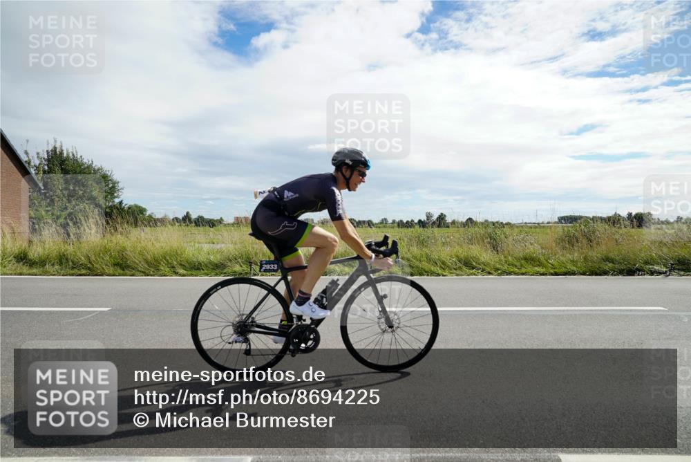 31.08.2025 - Elbe Triathlon Hamburg Michael Burmester http://msf.ph/oto/8694225 31.08.2025 14:46:38 Radfahren 129, 157 meine-sportfotos.de