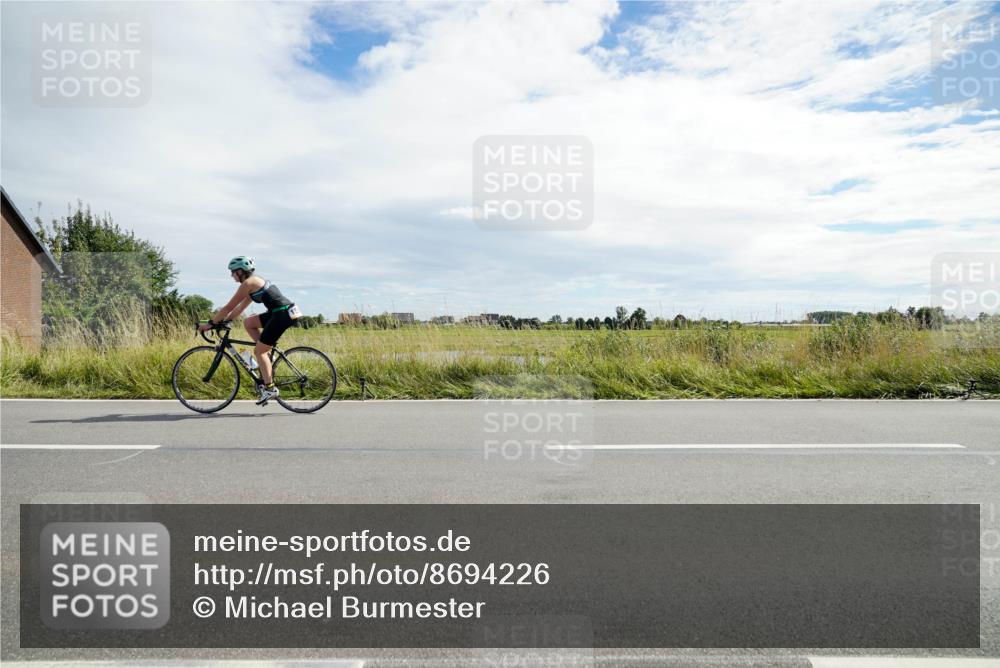 31.08.2025 - Elbe Triathlon Hamburg Michael Burmester http://msf.ph/oto/8694226 31.08.2025 14:46:50 Radfahren  meine-sportfotos.de