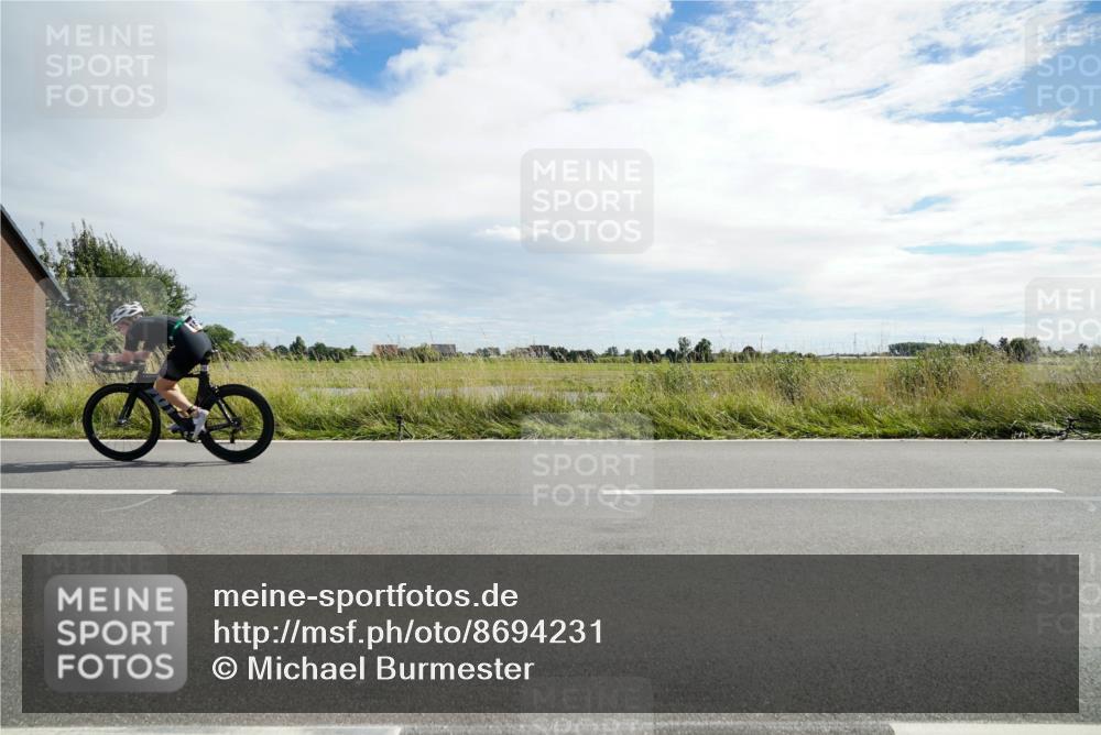31.08.2025 - Elbe Triathlon Hamburg Michael Burmester http://msf.ph/oto/8694231 31.08.2025 14:47:08 Radfahren  meine-sportfotos.de