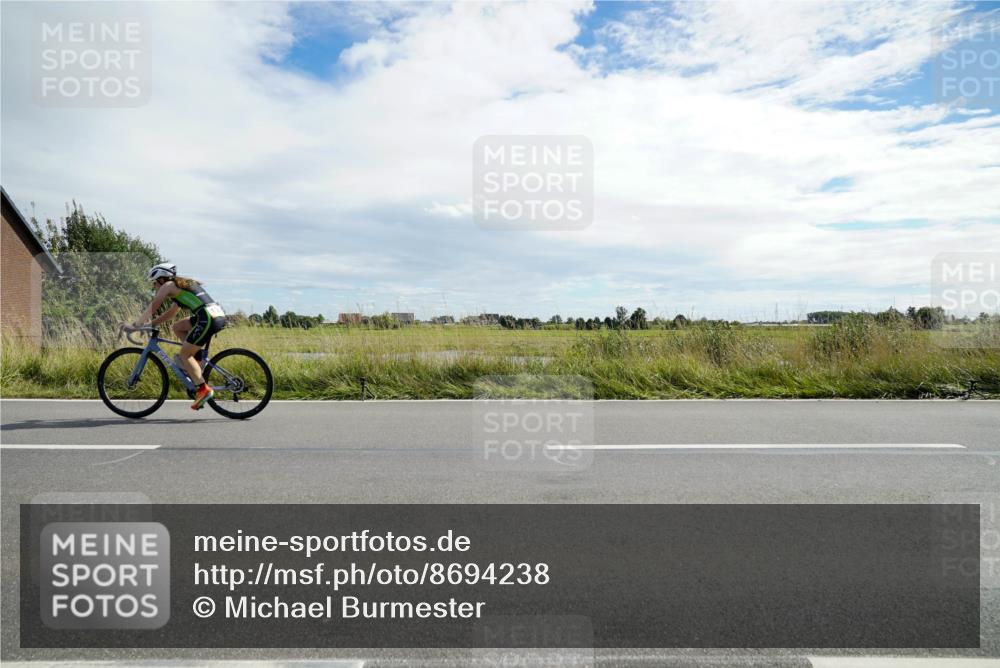 31.08.2025 - Elbe Triathlon Hamburg Michael Burmester http://msf.ph/oto/8694238 31.08.2025 14:47:37 Radfahren  meine-sportfotos.de