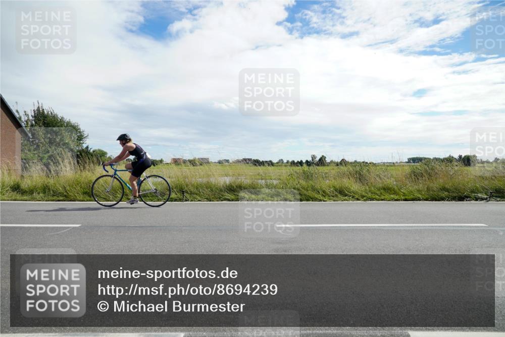 31.08.2025 - Elbe Triathlon Hamburg Michael Burmester http://msf.ph/oto/8694239 31.08.2025 14:47:56 Radfahren 164 meine-sportfotos.de