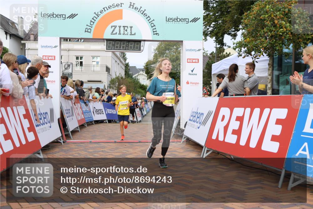 31.08.2025 - 21. Blankeneser Heldenlauf Strokosch-Dieckow http://msf.ph/oto/8694243 31.08.2025 10:26:58 Ziel 2364, 2749, 2468, 2393, 2380 meine-sportfotos.de