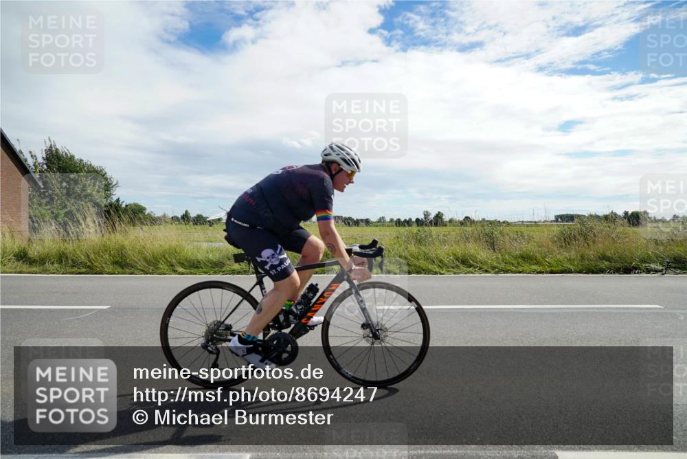 31.08.2025 - Elbe Triathlon Hamburg Michael Burmester http://msf.ph/oto/8694247 31.08.2025 14:48:18 Radfahren 141 meine-sportfotos.de