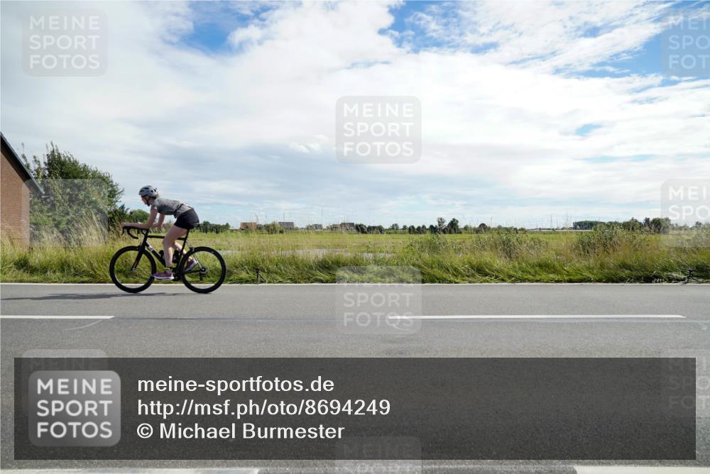 31.08.2025 - Elbe Triathlon Hamburg Michael Burmester http://msf.ph/oto/8694249 31.08.2025 14:48:24 Radfahren 144 meine-sportfotos.de