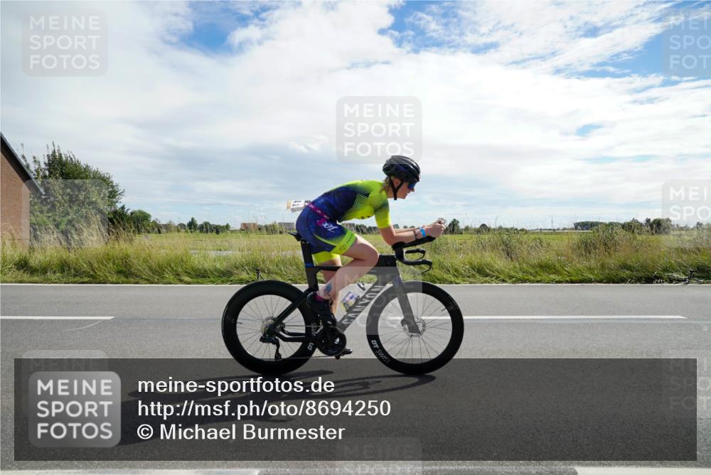 31.08.2025 - Elbe Triathlon Hamburg Michael Burmester http://msf.ph/oto/8694250 31.08.2025 14:48:26 Radfahren 144 meine-sportfotos.de
