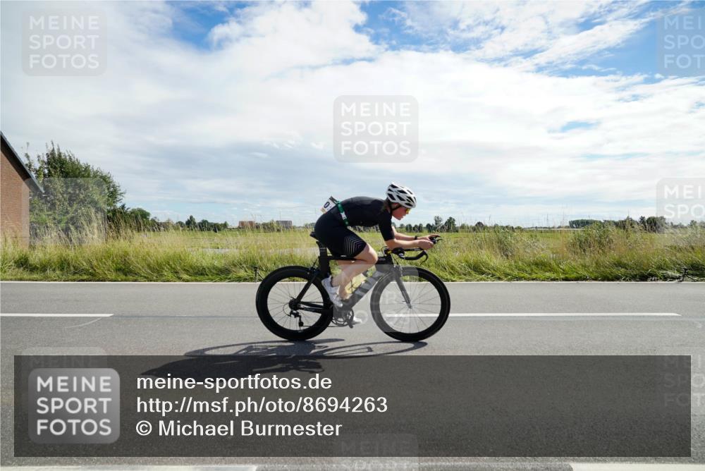 31.08.2025 - Elbe Triathlon Hamburg Michael Burmester http://msf.ph/oto/8694263 31.08.2025 14:49:27 Radfahren 145 meine-sportfotos.de