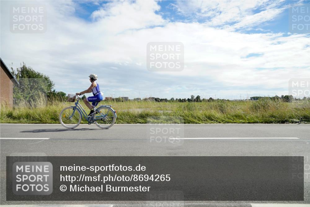 31.08.2025 - Elbe Triathlon Hamburg Michael Burmester http://msf.ph/oto/8694265 31.08.2025 14:49:32 Radfahren  meine-sportfotos.de