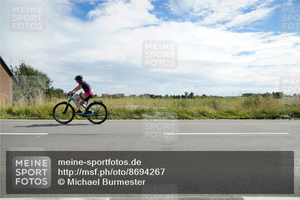 31.08.2025 - Elbe Triathlon Hamburg Michael Burmester http://msf.ph/oto/8694267 31.08.2025 14:49:39 Radfahren  meine-sportfotos.de