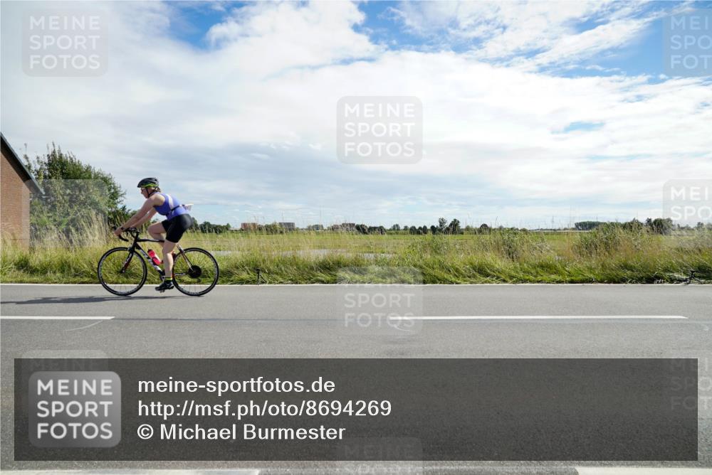 31.08.2025 - Elbe Triathlon Hamburg Michael Burmester http://msf.ph/oto/8694269 31.08.2025 14:49:40 Radfahren  meine-sportfotos.de