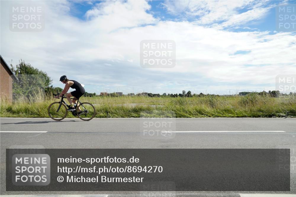 31.08.2025 - Elbe Triathlon Hamburg Michael Burmester http://msf.ph/oto/8694270 31.08.2025 14:49:45 Radfahren  meine-sportfotos.de