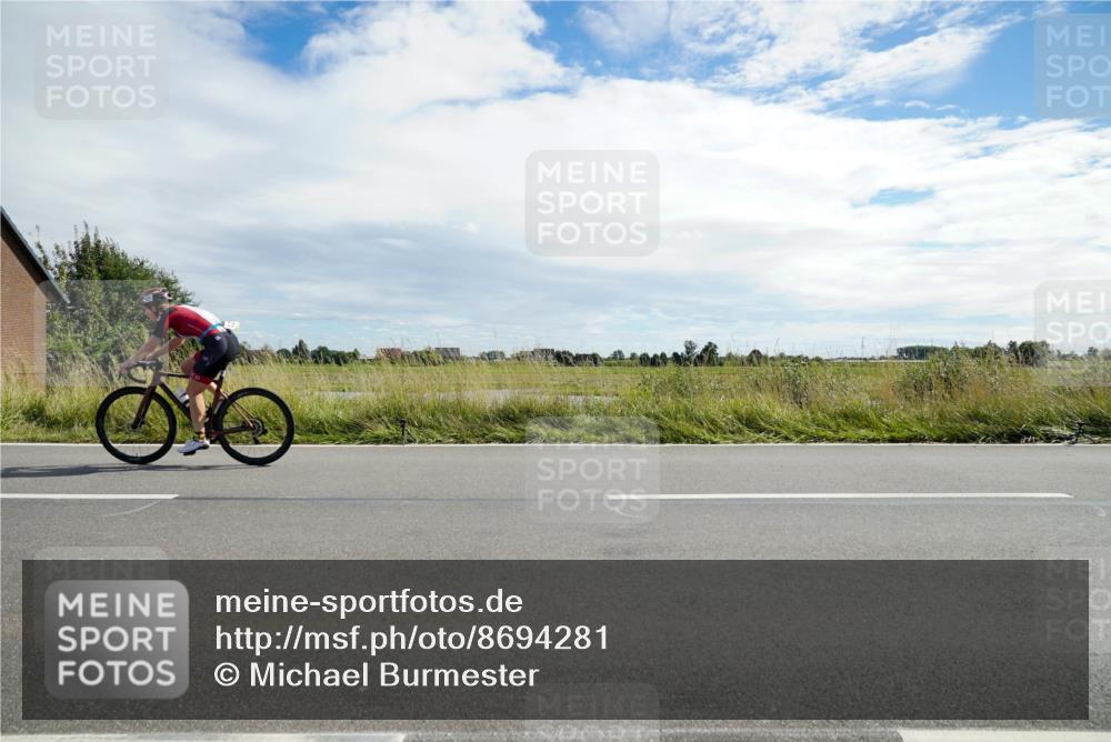 31.08.2025 - Elbe Triathlon Hamburg Michael Burmester http://msf.ph/oto/8694281 31.08.2025 14:50:20 Radfahren  meine-sportfotos.de