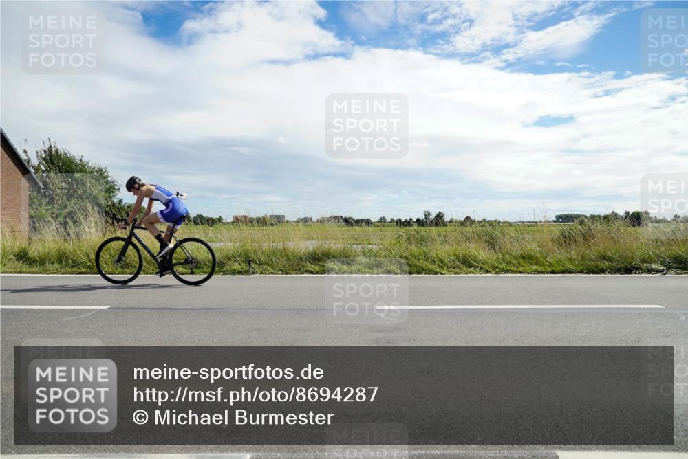 31.08.2025 - Elbe Triathlon Hamburg Michael Burmester http://msf.ph/oto/8694287 31.08.2025 14:50:46 Radfahren  meine-sportfotos.de
