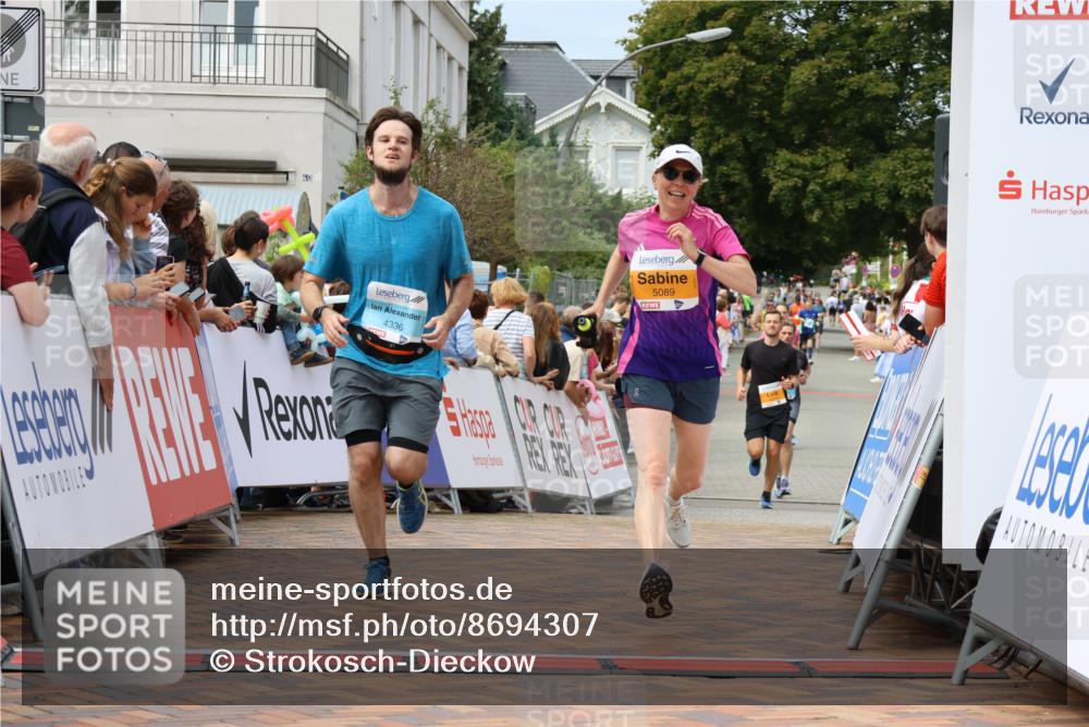 31.08.2025 - 21. Blankeneser Heldenlauf Strokosch-Dieckow http://msf.ph/oto/8694307 31.08.2025 12:35:45 Ziel 5089, 4336 meine-sportfotos.de
