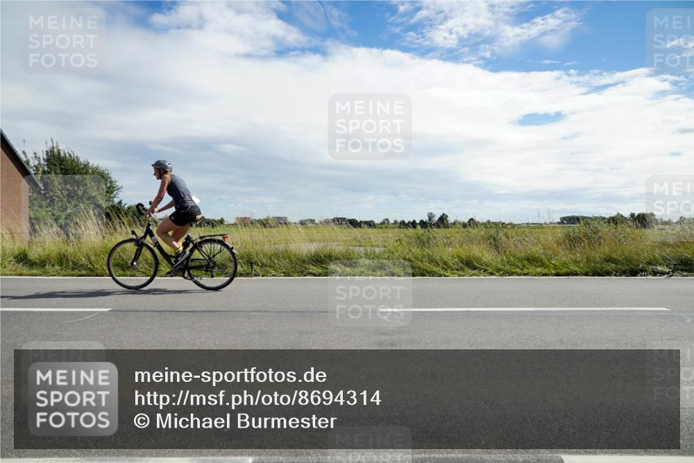 31.08.2025 - Elbe Triathlon Hamburg Michael Burmester http://msf.ph/oto/8694314 31.08.2025 14:52:33 Radfahren 152, 164 meine-sportfotos.de