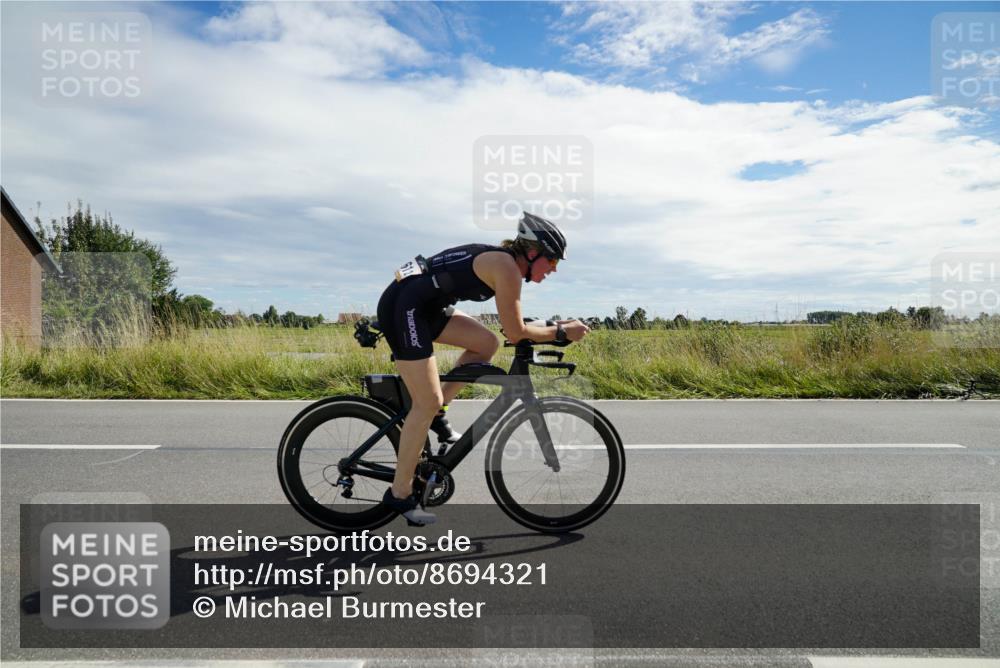 31.08.2025 - Elbe Triathlon Hamburg Michael Burmester http://msf.ph/oto/8694321 31.08.2025 14:52:56 Radfahren 121 meine-sportfotos.de