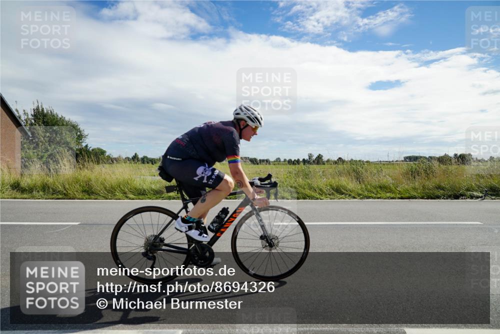 31.08.2025 - Elbe Triathlon Hamburg Michael Burmester http://msf.ph/oto/8694326 31.08.2025 14:53:07 Radfahren 141 meine-sportfotos.de